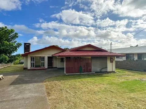 95-5561 Poha St, Naalehu, HI 96772