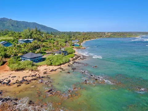 4880 Aliomanu Rd, Anahola, HI 96703