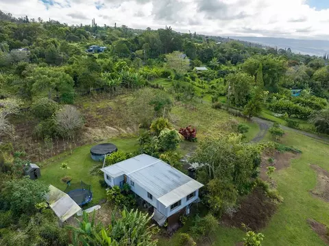 81-1083 C Kinue Rd, Captain Cook, HI 96704