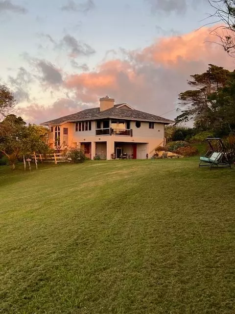 56-2995 Akoni Pule Hwy #A, Hawi, HI 96719