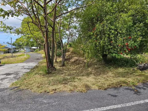 Leilani Pkwy, Ocean View, HI 96737