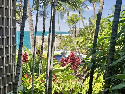 75-6016 Alii Dr #212, Kailua Kona, HI 96740