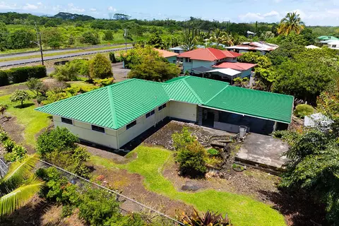16-381 Old Volcano Rd, Keaau, HI 96749