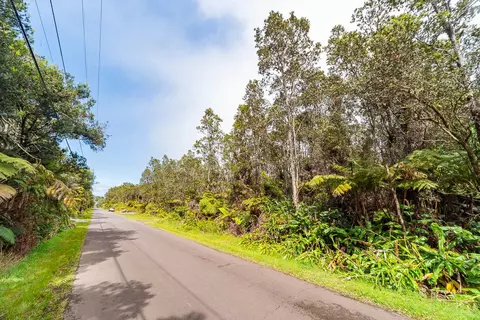 Liona St, Volcano, HI 96785