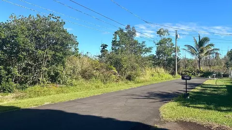 Lalakea St, Pahoa, HI 96778