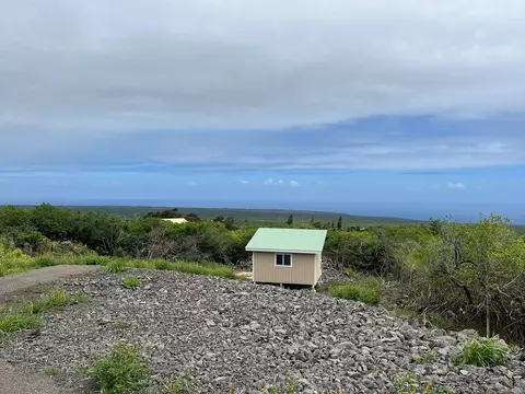 94-6413 Holowai St, Naalehu, HI 96772