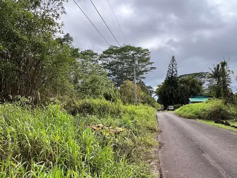 Paradise Ct, Keaau, HI 96749