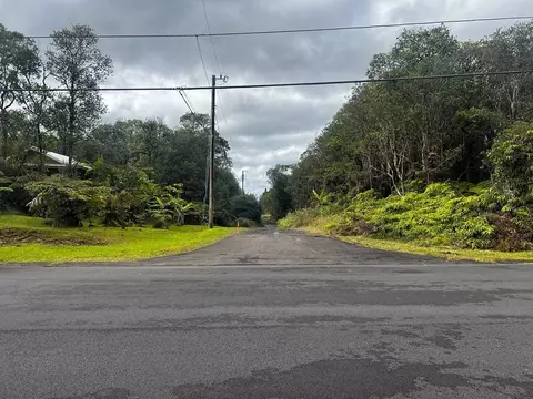 Road 12, Volcano, HI 96785