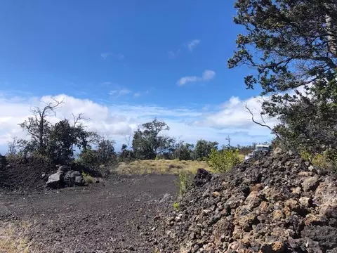 Pineapple Pkwy, Ocean View, HI 96737