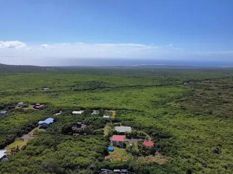 Mark Twain St, Naalehu, HI 96772