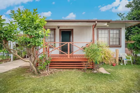 8523 Elepaio Rd, Kekaha, HI 96752