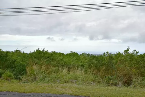 94-5754 Kahiki St, Naalehu, HI 96772