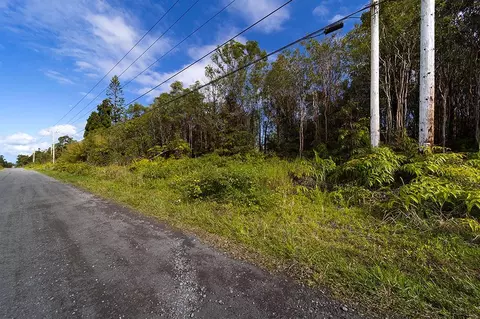 Kaleponi Dr, Volcano, HI 96785