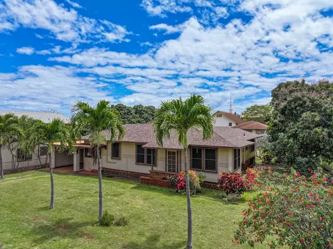 9610 Waena Rd, Waimea, HI 96796
