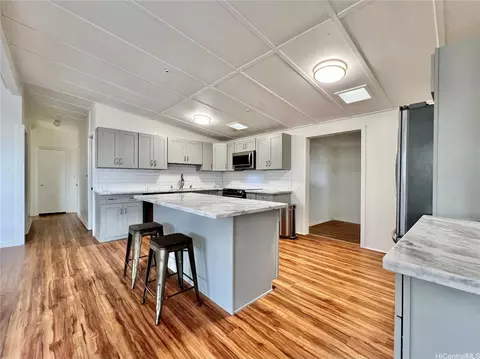 2037 Komo Mai Dr, Pearl City, HI 96782