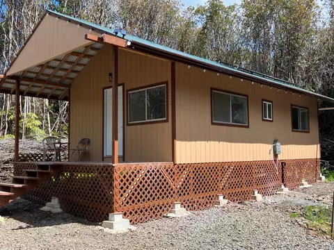 10 Nahele Rd, Volcano, HI 96785