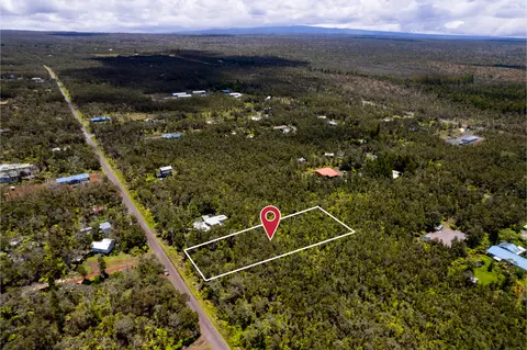 Mokuna St, Volcano, HI 96785