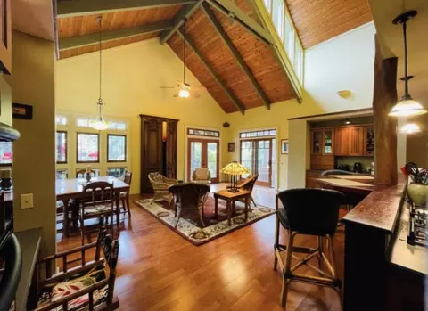 95-6097 Mamalahoa Hwy, Naalehu, HI 96772
