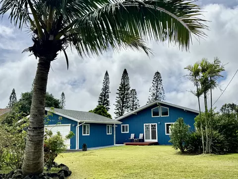 94-5802 Kalakau St, Naalehu, HI 96772