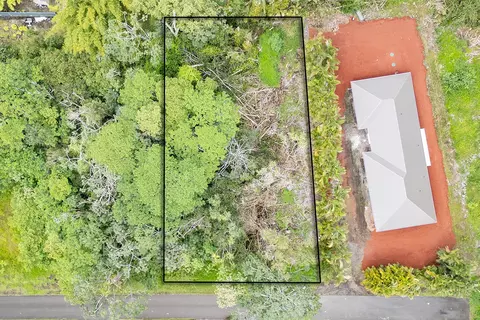 Nenue St, Pahoa, HI 96778