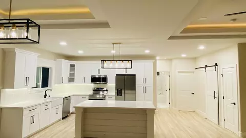 15-1664 7th Ave, Keaau, HI 96749