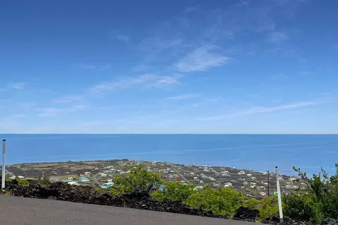 Milolii Rd, Captain Cook, HI 96704