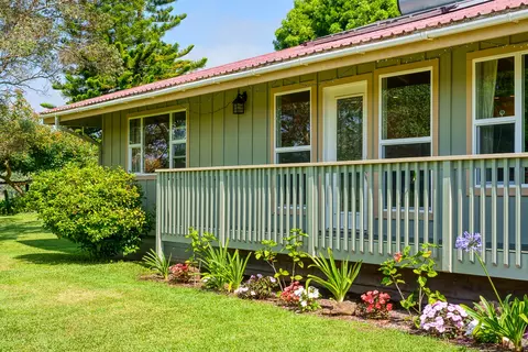64-505 A Mamalahoa Hwy #A, Kamuela, HI 96743