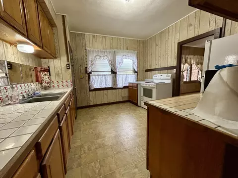 4670 Opu Rd, Kalaheo, HI 96741