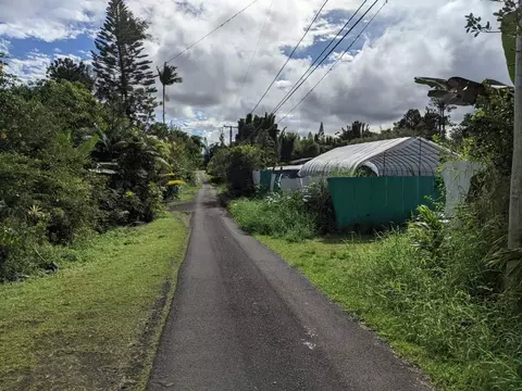 Road 2, Volcano, HI 96785