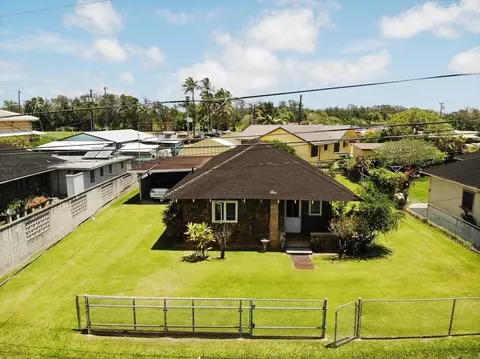 2420 Keneke St, Kilauea, HI 96754