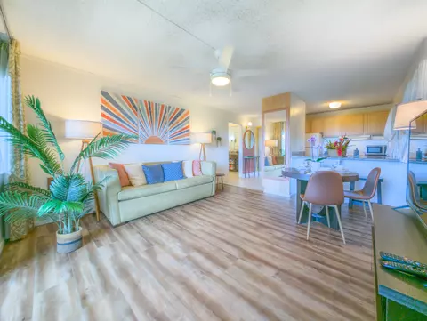 525 Aleka Lp #J5, Kapaa, HI 96746