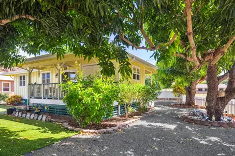 4677 Alawai Rd, Waimea, HI 96796
