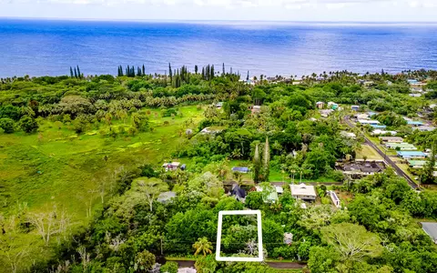 Opakapaka St, Pahoa, HI 96778