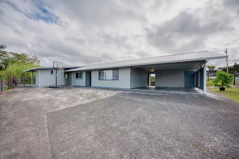 Exterior - 103 Puhili St, Hilo, HI 96720 photo 1 of 6
