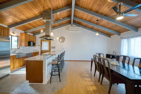 Dining - 103 Puhili St, Hilo, HI 96720 photo 1 of 3