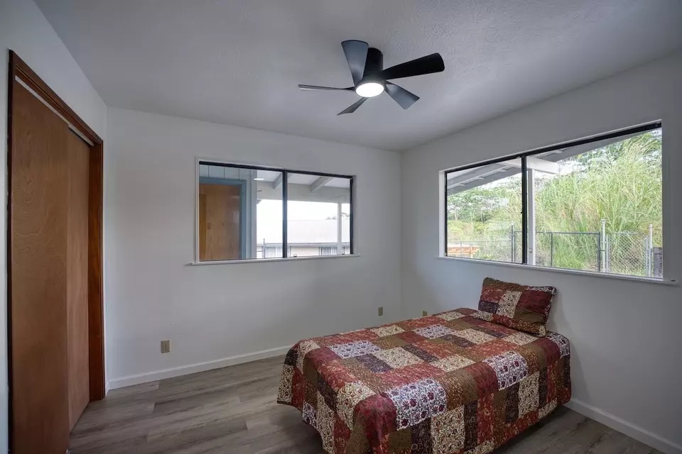 Bedroom - 103 Puhili St, Hilo, HI 96720 photo 2 of 3