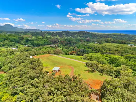 4270 Umiumi Rd #V, Kalaheo, HI 96741
