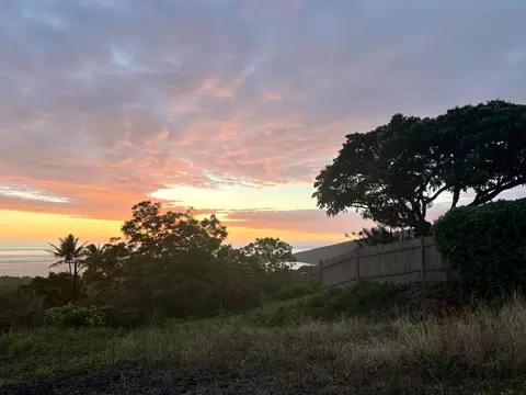 83-5673 Kanele St, Captain Cook, HI 96704