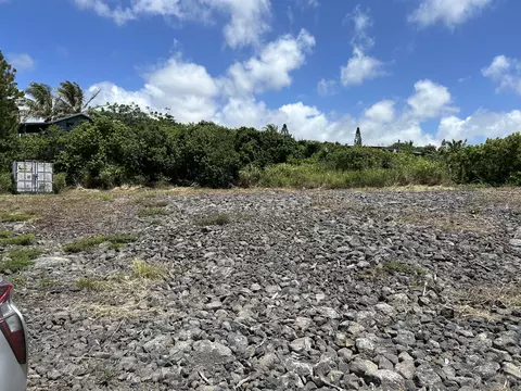 Holowai St, Naalehu, HI 96772