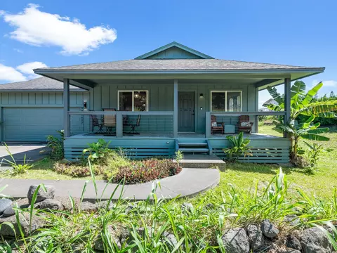 94-1627 Kaulua St, Naalehu, HI 96772