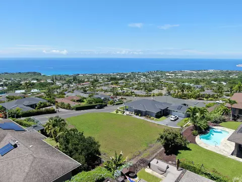76-4335 Kinau St, Kailua Kona, HI 96740