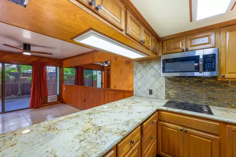 3-3400 Kuhio Hwy #A111, Lihue, HI 96766
