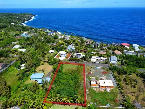 15-1688 Beach Rd, Keaau, HI 96749