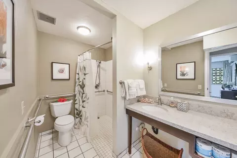 Bath - 525 Aleka Lp #G5, Kapaa, HI 96746 photo 1 of 1