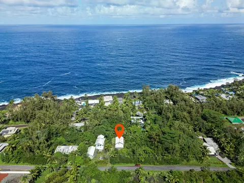 15-1899 Beach Rd, Keaau, HI 96749