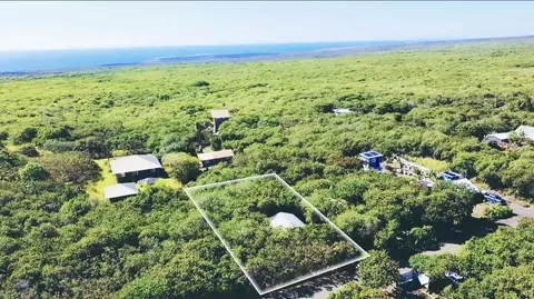 94 Makai St, Naalehu, HI 96772
