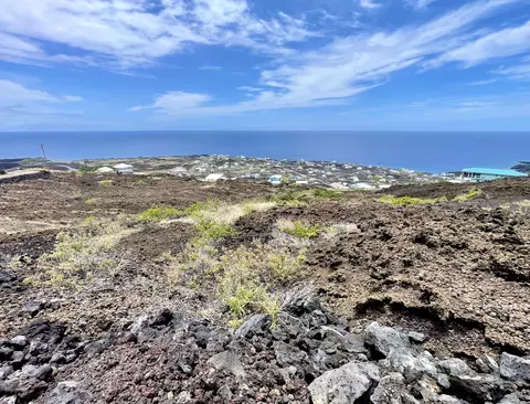 Milolii Rd, Captain Cook, HI 96704