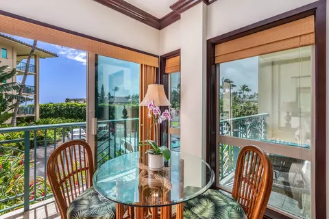 4-820 Kuhio Hwy #F201, Kapaa, HI 96746