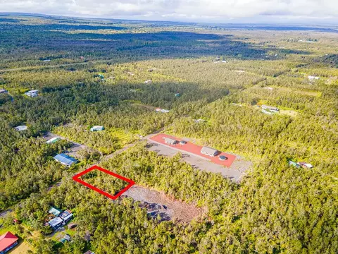 Mokuna St, Volcano, HI 96785