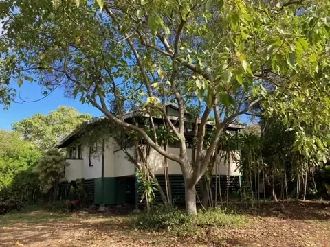 94-6312 Pua St, Naalehu, HI 96772